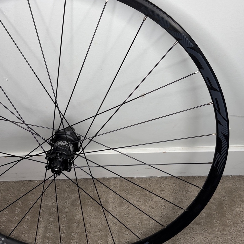 Race Face Aeffect R30 Aluminum Wheel - Picture 7 of 10